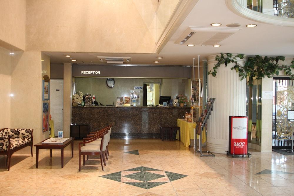 APA Hotel Tonami-Ekimae Bagian luar foto