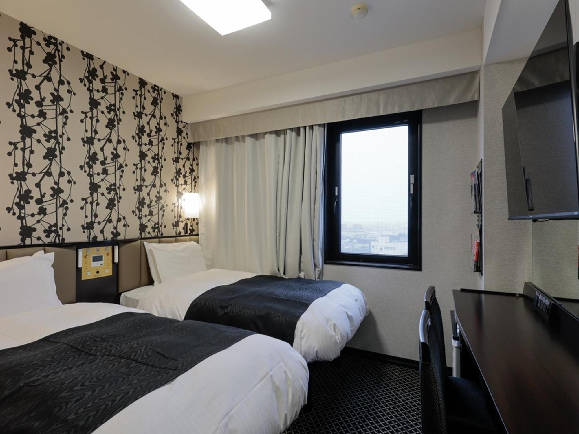 APA Hotel Tonami-Ekimae Bagian luar foto