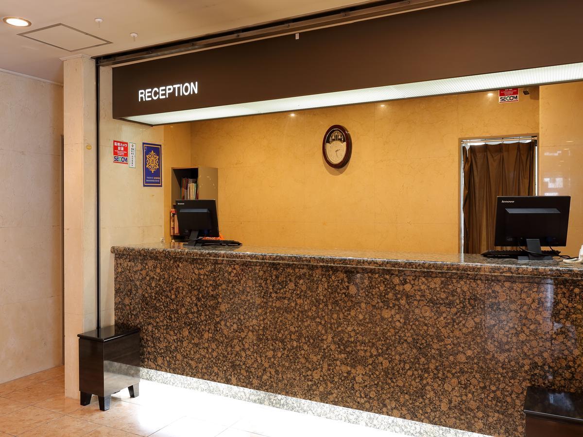 APA Hotel Tonami-Ekimae Bagian luar foto